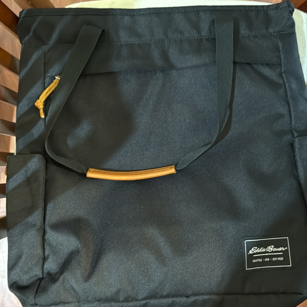 Eddie Bauer Bygone Tote bag/backpack. Black
